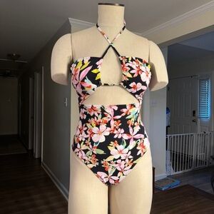 ROXY One Piece Swimsuit Size S Floral Cutout Halter NWT